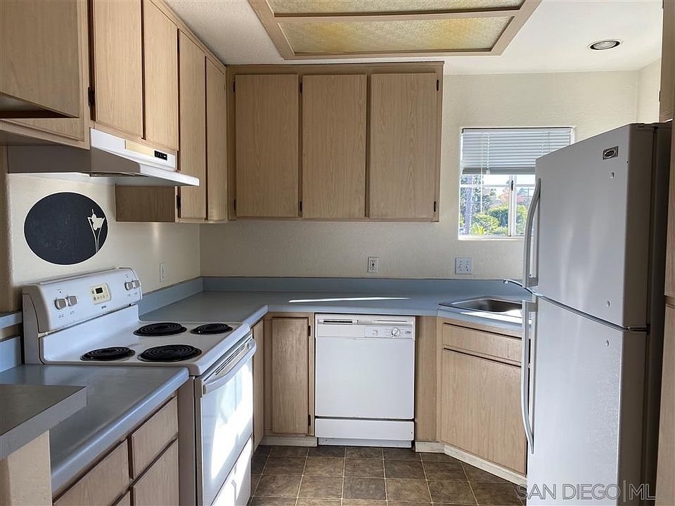 1st image of 1654 Diamond St #2
