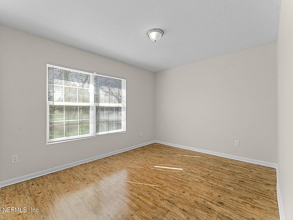 5th image of 3257 MYRA Street
