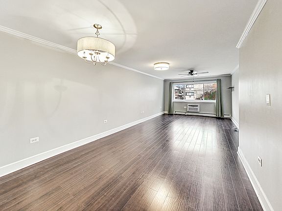 5th image of 1508 W Pratt Blvd APT 1C