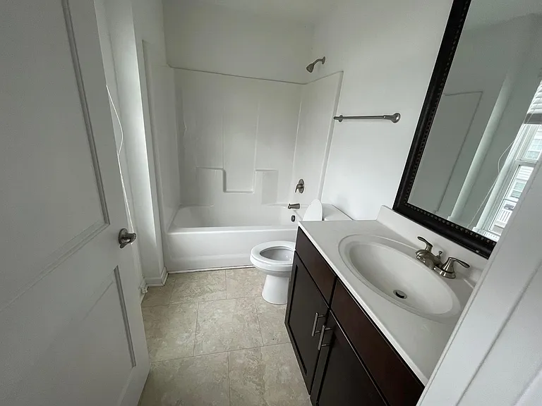 1676 Avalene Way — Photo 19