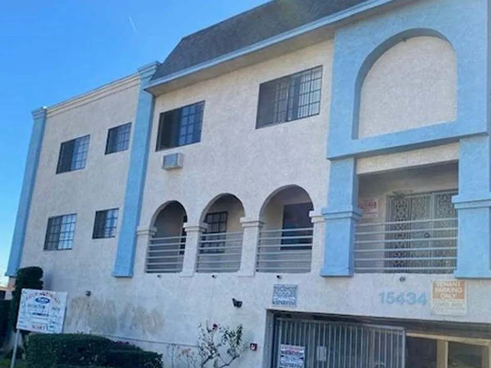Rayen Apartments