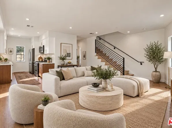 2117 Beachwood Ter, Los Angeles, CA 90068