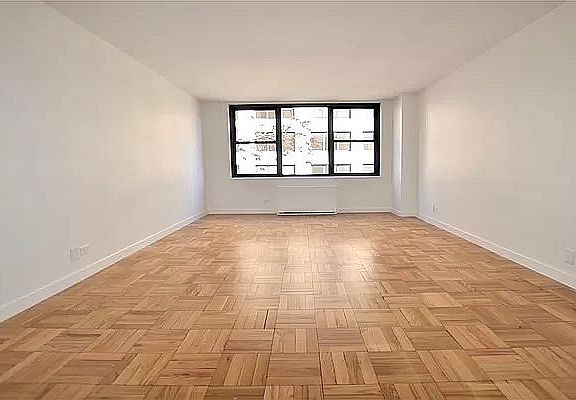 2nd image of 225 E 93rd St APT 6E