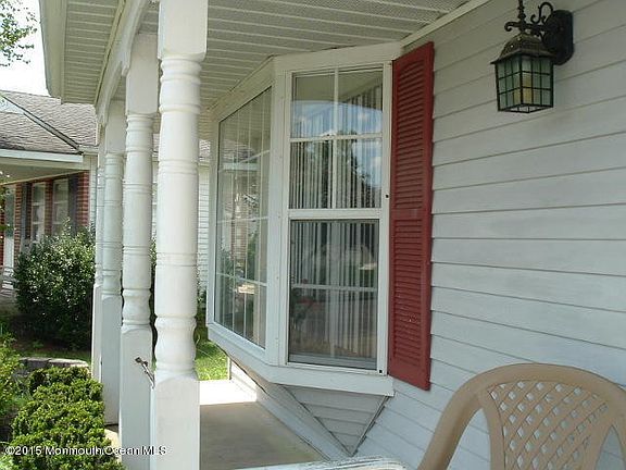 2nd image of 21 Noranda St