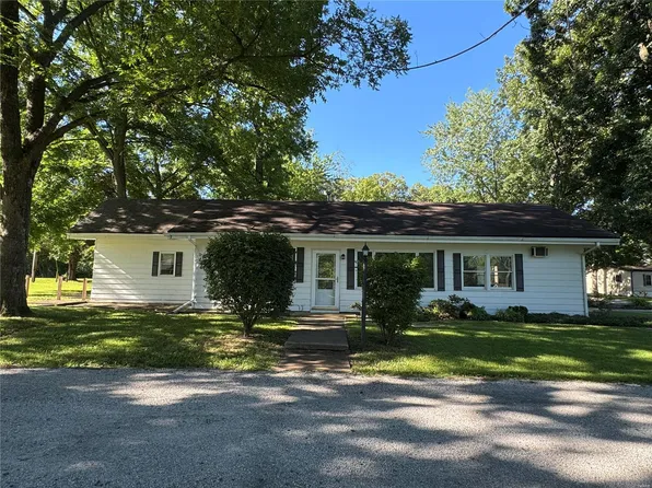 202 Rec Area Rd, Marissa, IL 62257