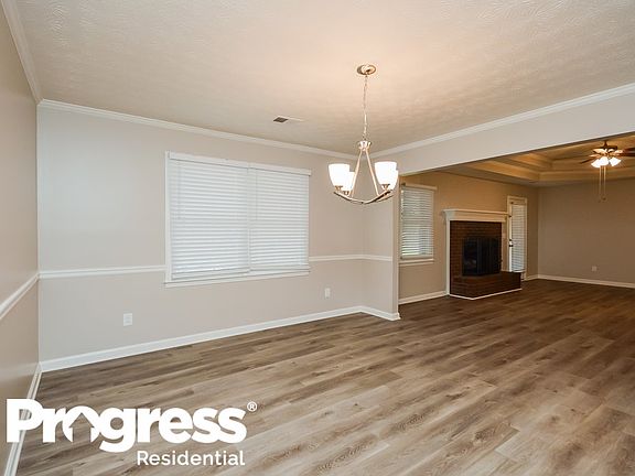 5th image of 366 Golfcrest Dr SE