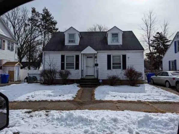 83 Ontario St, Springfield, MA 01104