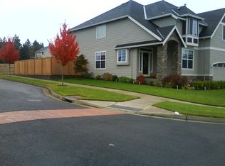 18740 Yellow Wood Rd, Oregon City, OR 97045