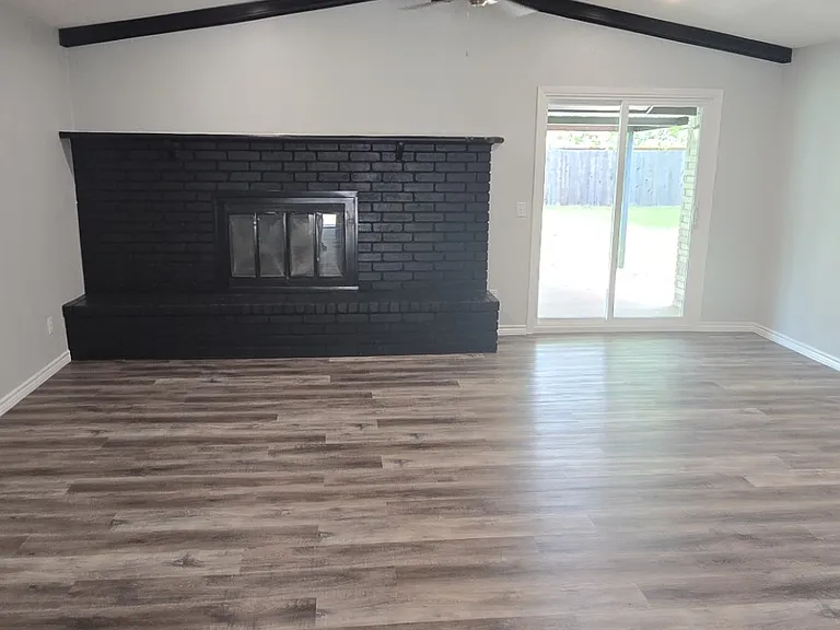805 Aztec Dr — Photo 4