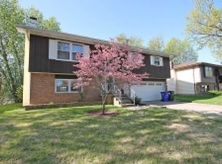 489 Shadow Ln, Decatur, IL 62526