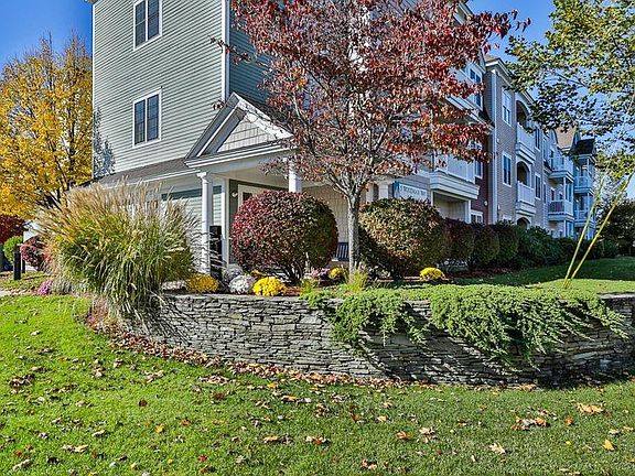 5th image of 5 Woodman Way Unit 304