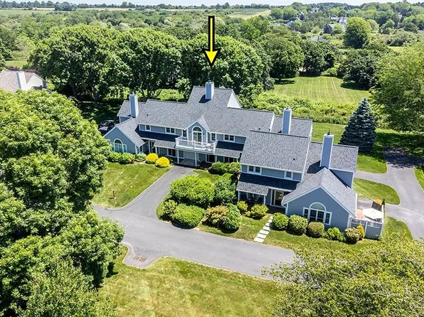 223 Corey Ln, Middletown, RI 02842