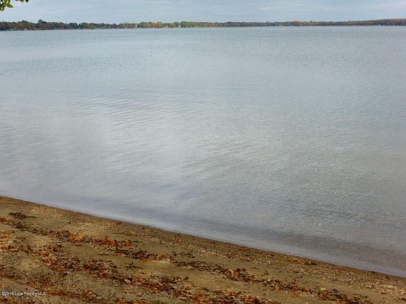 4th image of 709 Lake Shore Dr