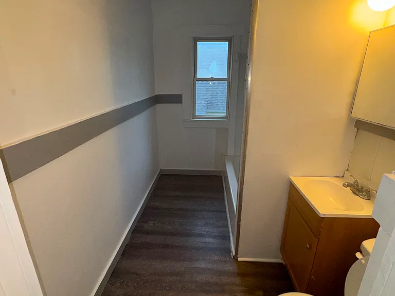 16-18 Alderman St #3 — Photo 4