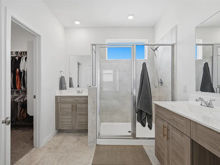 12528 Cockatto Xing — Photo 17