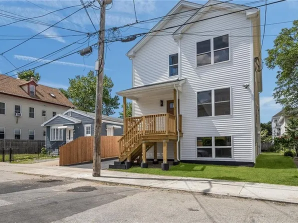 129 Briggs St, Providence, RI 02905