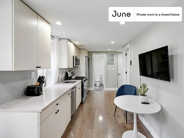 113 1st Ave #B — Photo 5