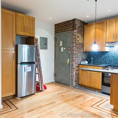 Sold by Washington Realty Corp. | media 12