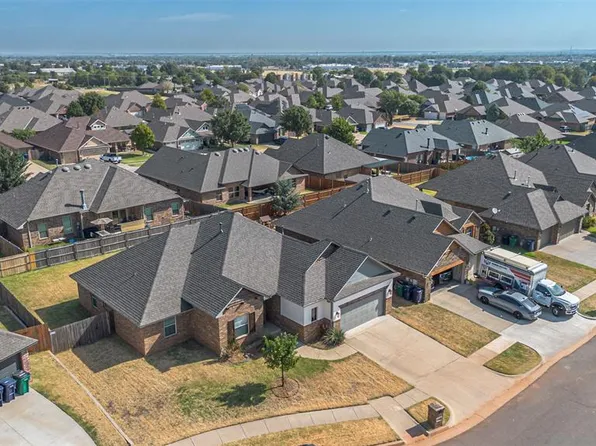 9121 NW 89th St, Yukon, OK 73099