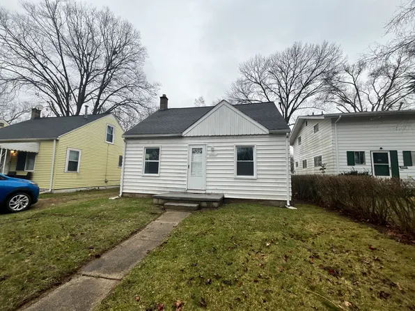 21582 Poinciana St, Southfield, MI 48033