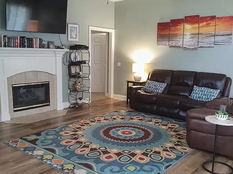 305 Brady Way — Photo 3