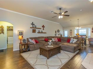 11625 SW 10th St, Yukon, OK 73099