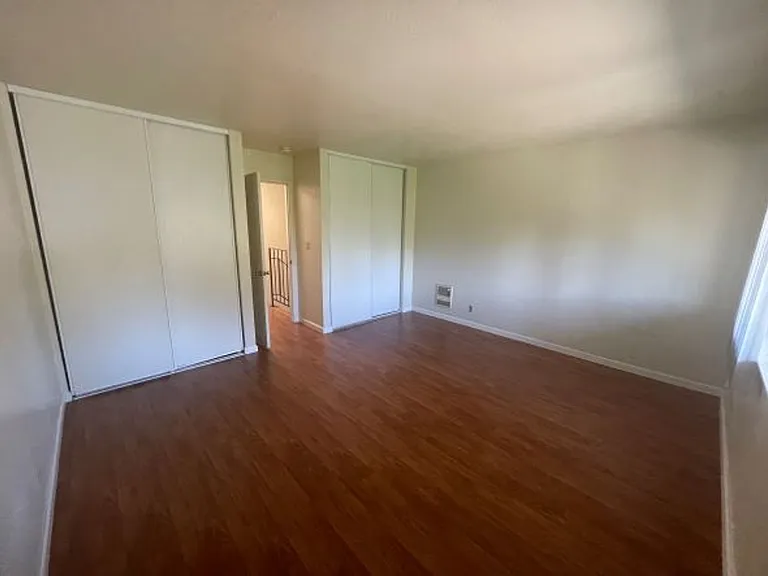 4560 Thornton Ave #15 — Photo 6