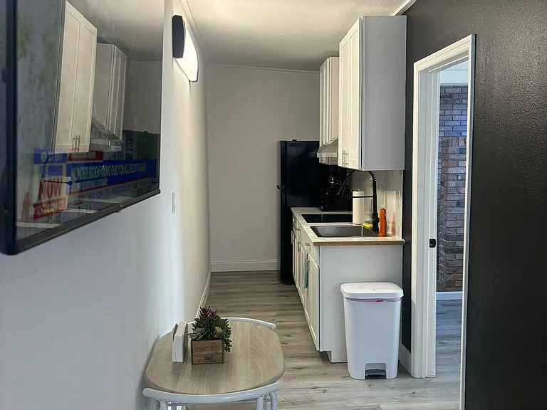 204 Longfellow Blvd #5 — Photo 4