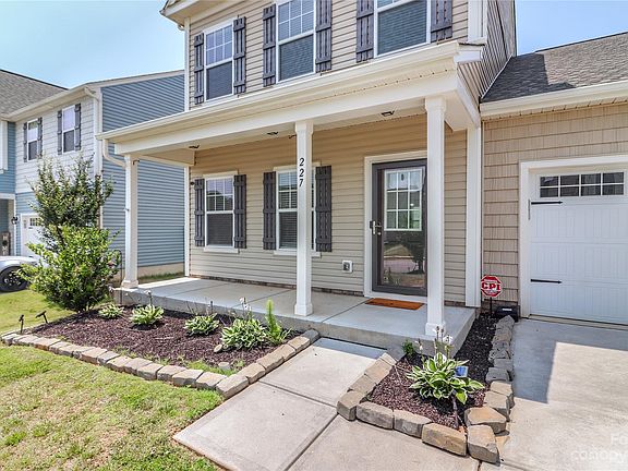 3rd image of 227 Fesperman Cir
