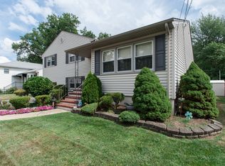 689 Winchester Ave, Union, NJ 07083