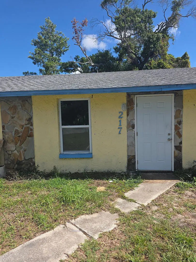 2/1 DUPLEX — Photo 1