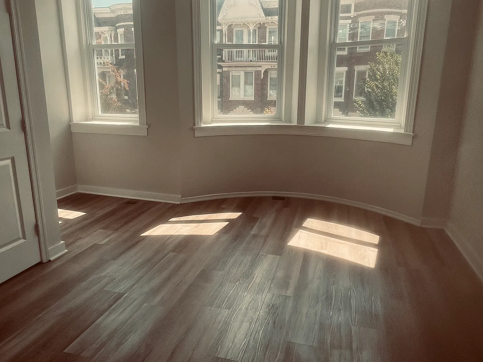 3 bed, $1,900 — Photo 3