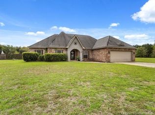 102 Mirante Dr, Leesville, LA 71446