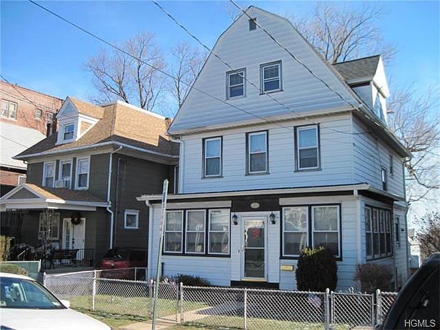 1st image of 102 Waring Pl