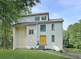 285 Circle Rd, Pine Bush, NY 12566