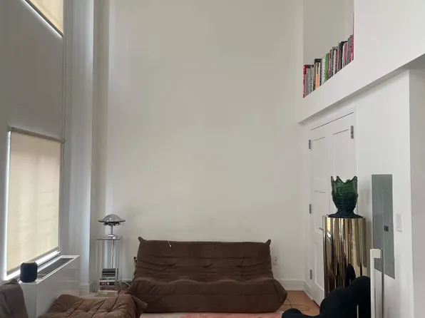 224 Wythe Avenue image 1 of 6