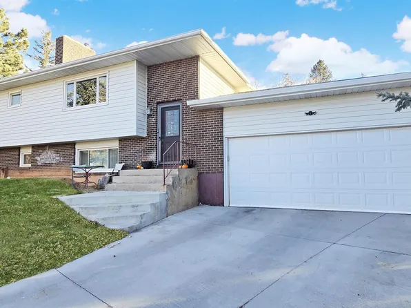 1731 Downey St, Laramie, WY 82072