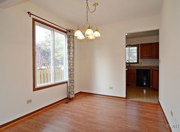 5th image of 202 Woodview Dr