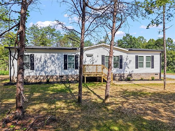 3rd image of 242 Old Thomasville Rd