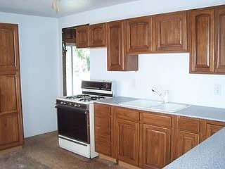 2nd image of 1212 N Main St