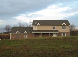 649 Yellowstone Dr, Hebron, IN 46341