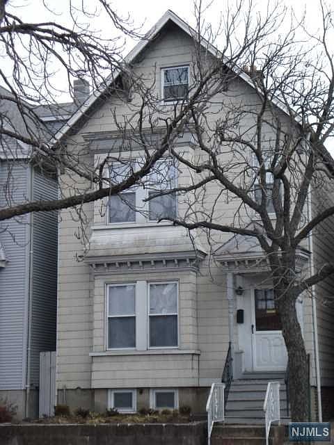 2nd image of 103 Davis Ave