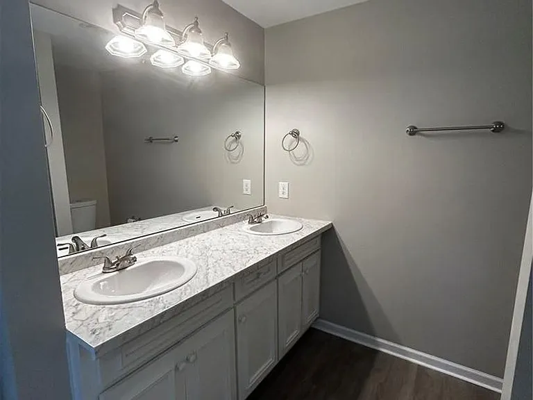 249 Deerfield Ct — Photo 10