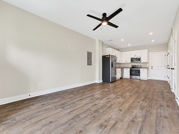 4th image of 305 Pollard Rd