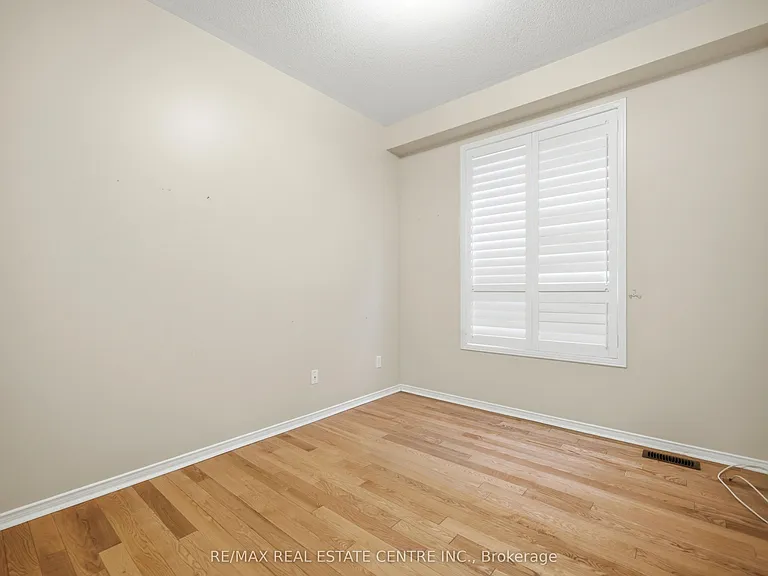 5218 Oscar Peterson Blvd — Photo 18