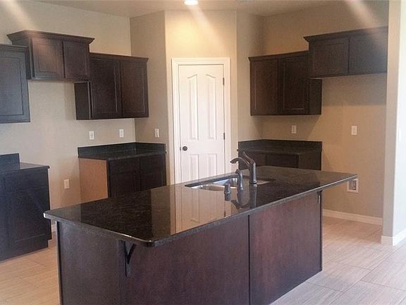 3rd image of 1424 Dominic Anakin Dr