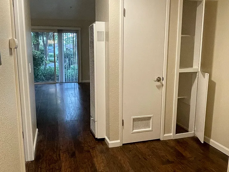 North Dutton Place Apartments — Photo 38