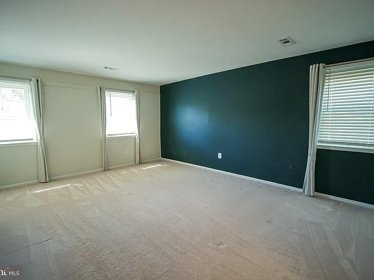 13210 Nickleson Dr — Photo 17