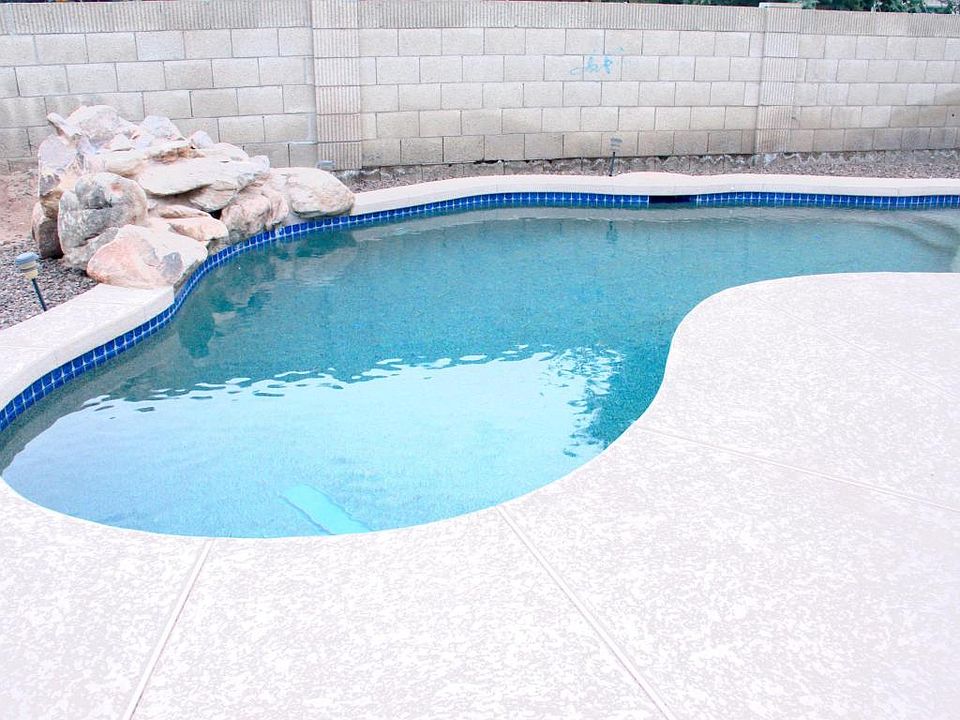 2nd image of 637 W Paseo Way