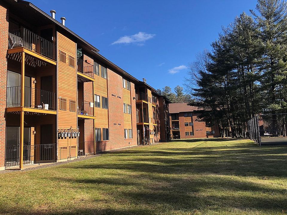 1st image of 15 Blackstone Dr #29